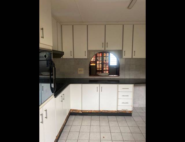 3 BEDROOM PROPERTY TO RENT IN TREASURE BEACH